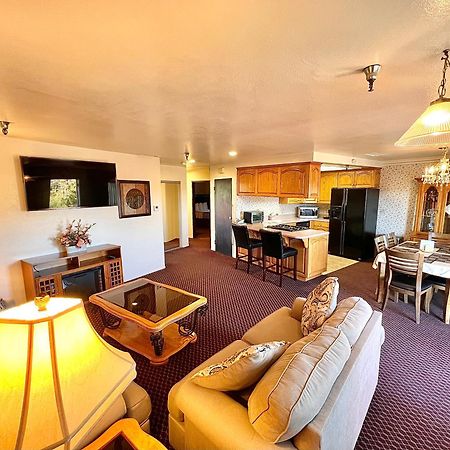 Oakridge Inn Oak View ภายนอก รูปภาพ