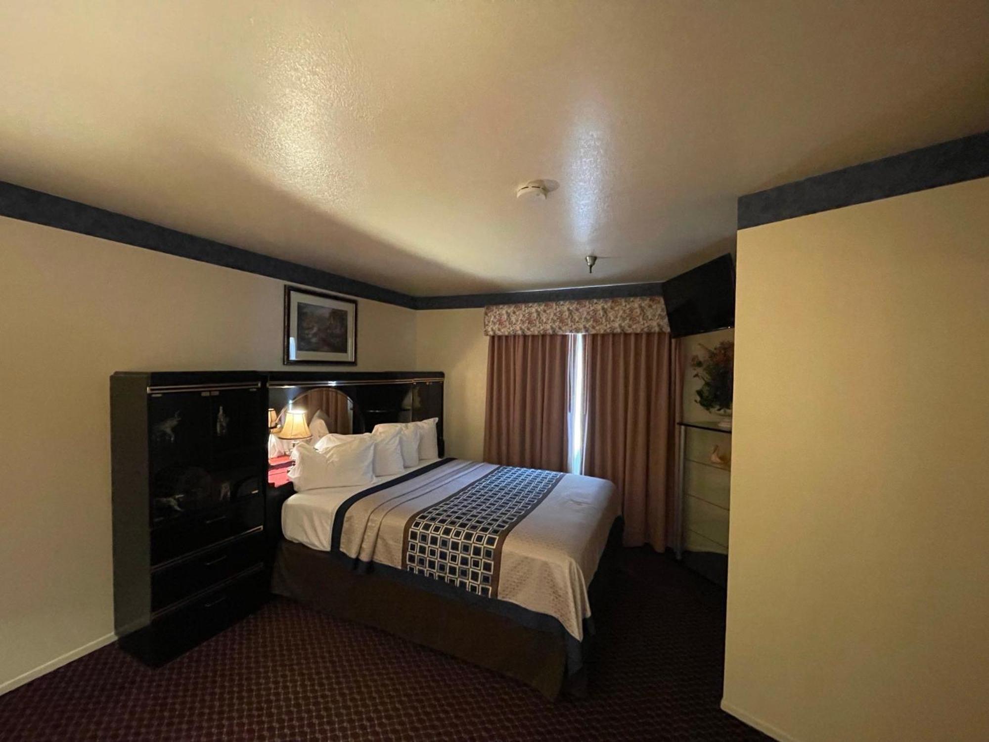 Oakridge Inn Oak View ภายนอก รูปภาพ